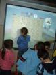 Předškoláčci se učí pracovat s interaktivní tabulí [nové okno]